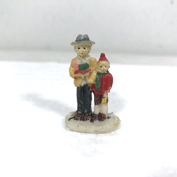 Vintage Christmas Figurines Village Dickens Display - Picture 5 of 16